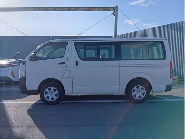 TOYOTA HIACE VAN 2WD 2019 Image 31