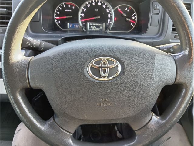 TOYOTA HIACE VAN 2WD 2019 Image 31