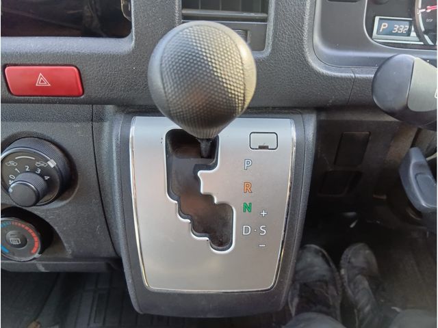 TOYOTA HIACE VAN 2WD 2019 Image 31