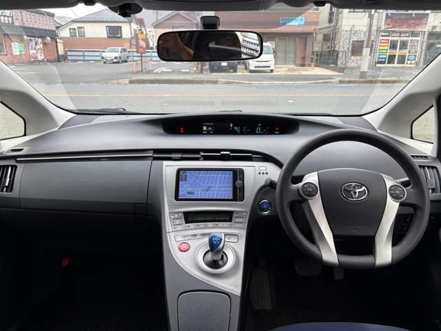 TOYOTA PRIUS 2013 Image 31