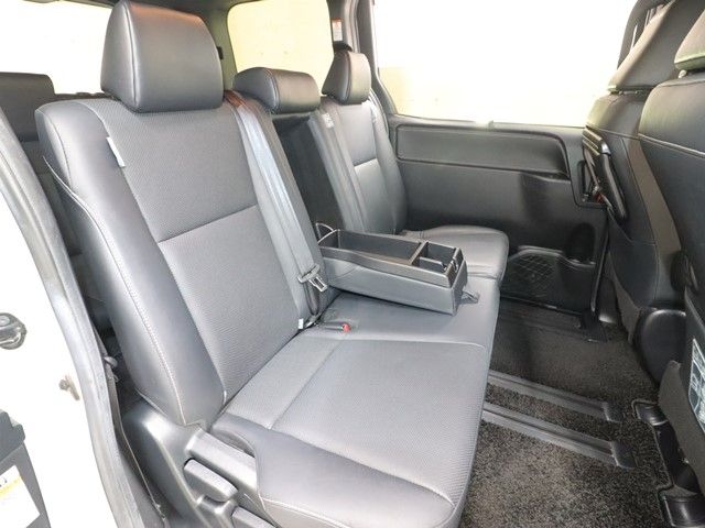 TOYOTA ESQUIRE 2017 Image 31