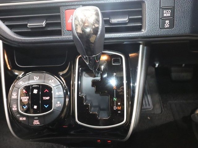 TOYOTA ESQUIRE 2017 Image 31