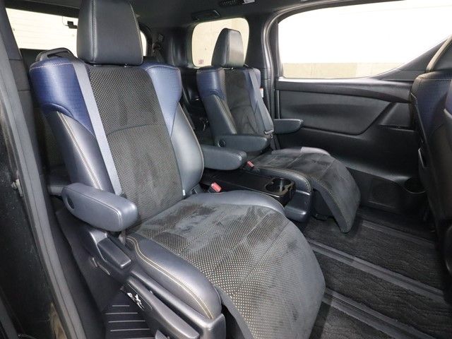 TOYOTA VELLFIRE 2017 Image 31