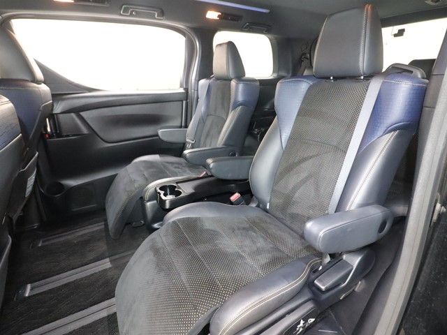 TOYOTA VELLFIRE 2017 Image 31