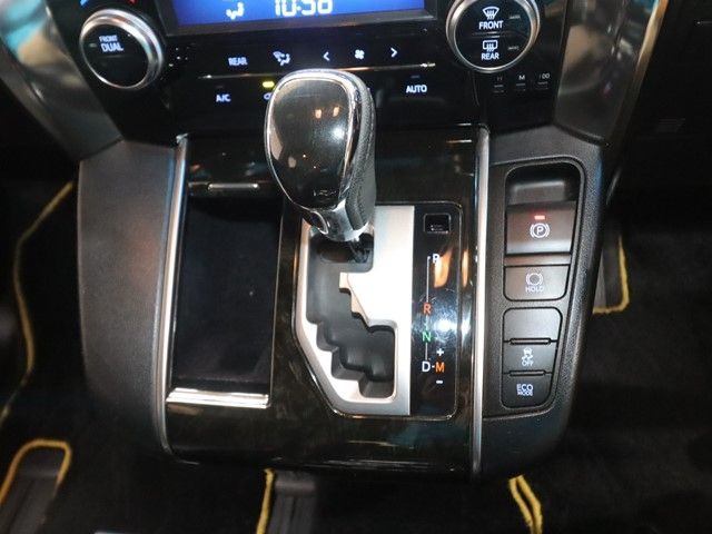 TOYOTA VELLFIRE 2017 Image 31