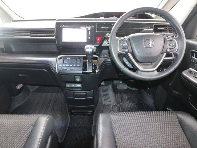 HONDA STEPWAGON SPADA 2015 Image 31