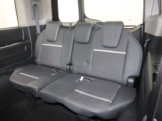 HONDA STEPWAGON SPADA 2015 Image 31