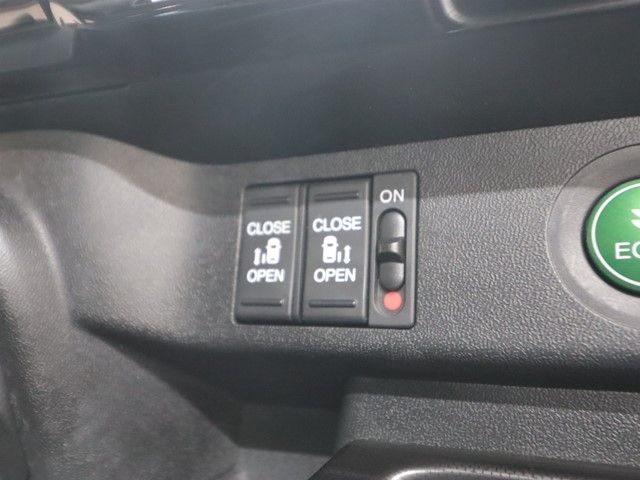 HONDA STEPWAGON SPADA 2015 Image 31