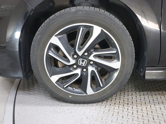 HONDA STEPWAGON SPADA 2015 Image 31