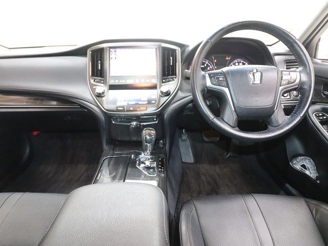 TOYOTA CROWN SEDAN 2013 Image 31