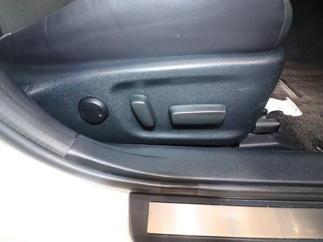 TOYOTA CROWN SEDAN 2013 Image 31