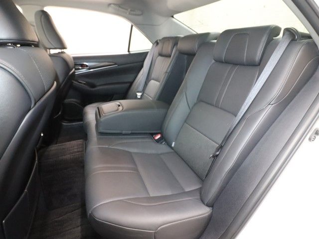 TOYOTA CROWN SEDAN 2013 Image 31