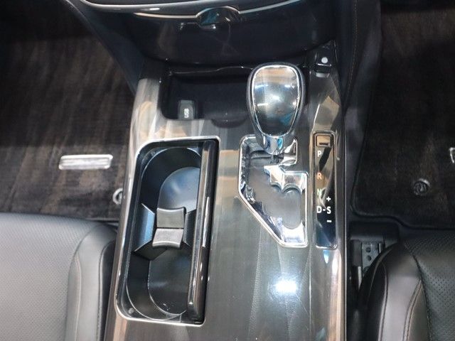 TOYOTA CROWN SEDAN 2013 Image 31