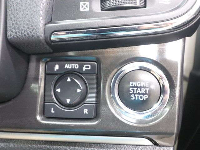 TOYOTA CROWN SEDAN 2013 Image 31