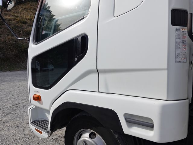 MITSUBISHI FUSOU FIGHTER 2014 Image 31