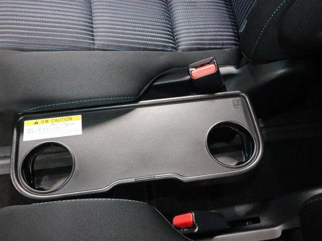 TOYOTA VOXY 2015 Image 31