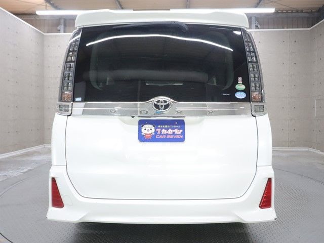 TOYOTA VOXY 2015 Image 31