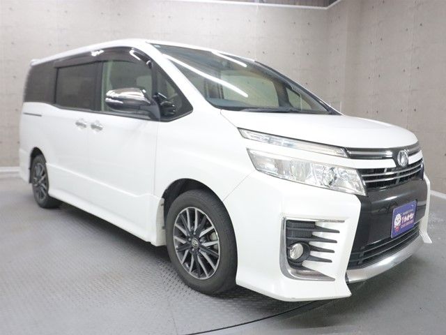 TOYOTA VOXY 2015 Image 31