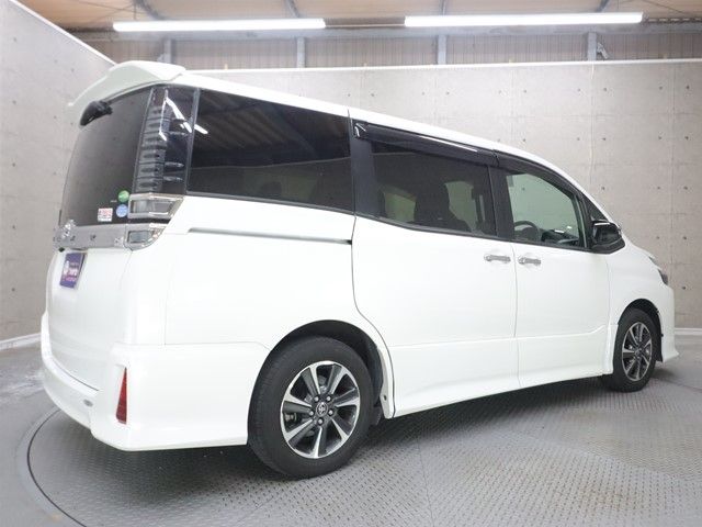 TOYOTA VOXY 2020 Image 31