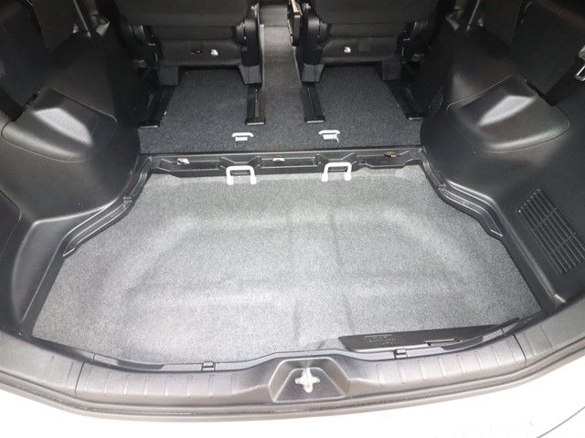 TOYOTA VOXY 2020 Image 31