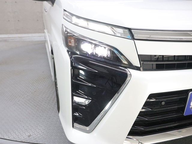 TOYOTA VOXY 2020 Image 31