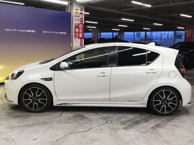 TOYOTA AQUA 2015 Image 31