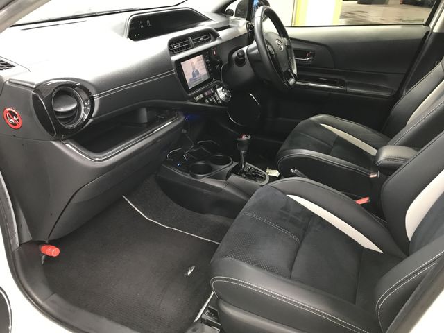 TOYOTA AQUA 2015 Image 31