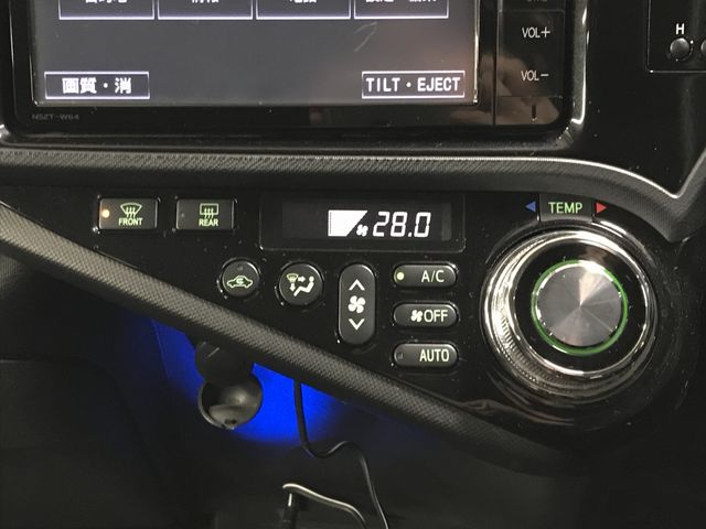 TOYOTA AQUA 2015 Image 31