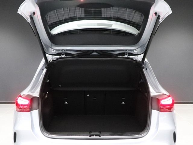 MERCEDES BENZ MERCEDES AMG GLA CLA 2025 Image 31