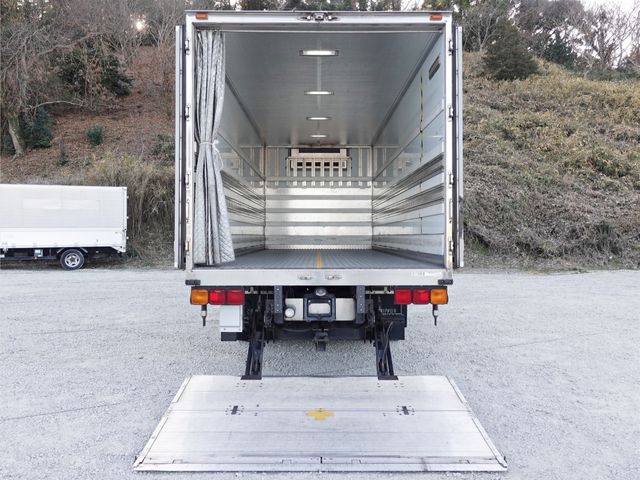 MITSUBISHI FUSOU FIGHTER 2012 Image 31