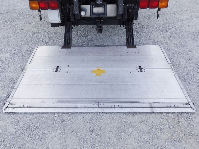 MITSUBISHI FUSOU FIGHTER 2012 Image 31