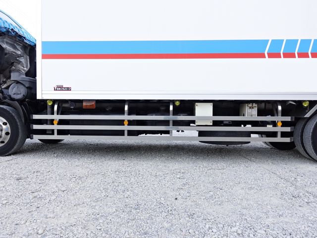 MITSUBISHI FUSOU FIGHTER 2012 Image 31