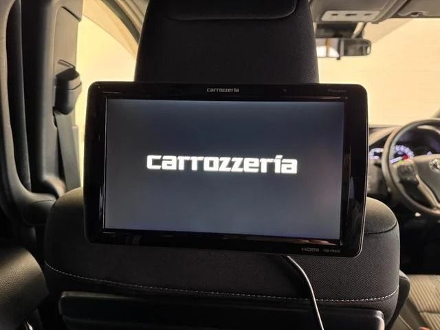 TOYOTA VOXY HYBRID 2018 Image 31