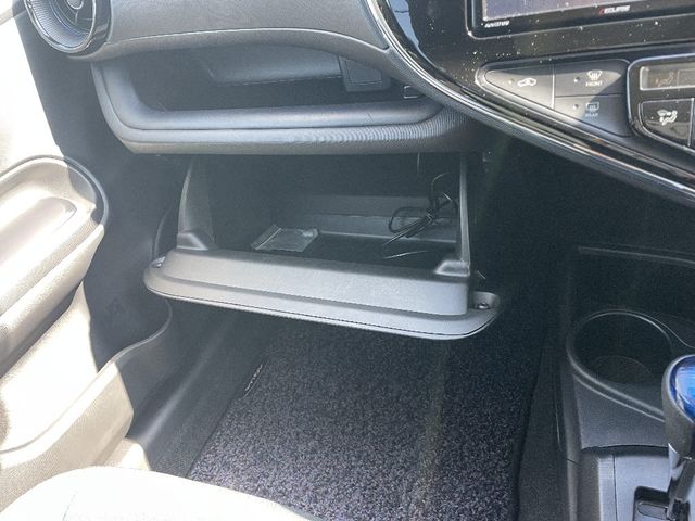 TOYOTA AQUA 2017 Image 31