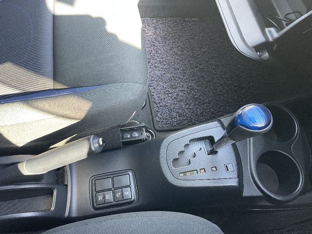 TOYOTA AQUA 2017 Image 31