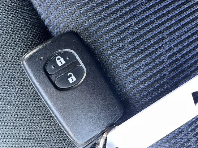 TOYOTA AQUA 2017 Image 31