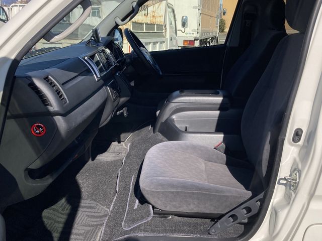 TOYOTA HIACE WAGON 2016 Image 31