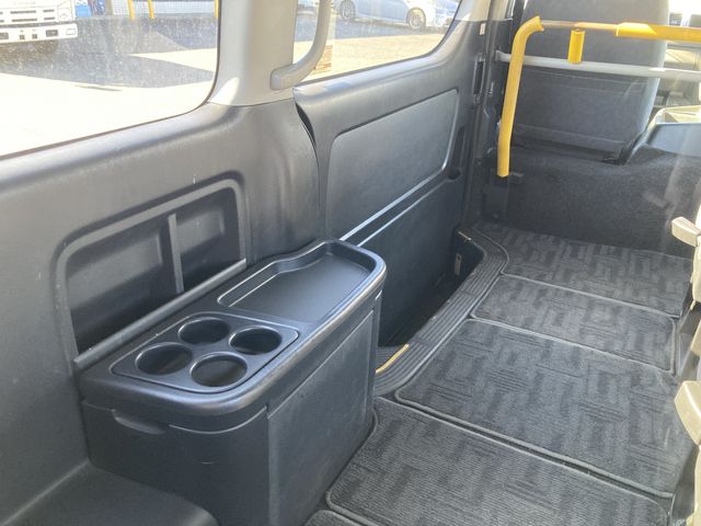 TOYOTA HIACE WAGON 2016 Image 31