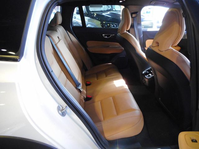 VOLVO V60 CROSS COUN 2025 Image 31