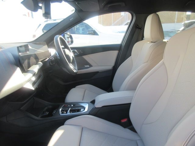 BMW 1SERIES 2025 Image 31