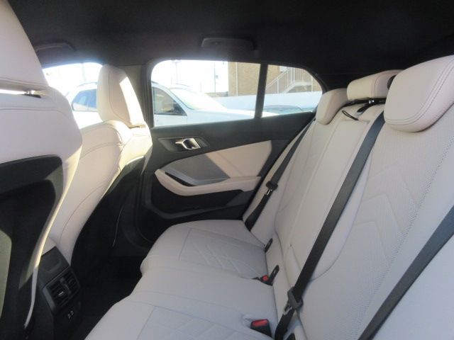 BMW 1SERIES 2025 Image 31