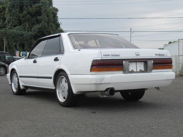 NISSAN CEDRIC HARDTOP 1988 Image 31