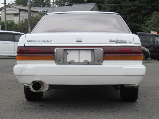 NISSAN CEDRIC HARDTOP 1988 Image 31