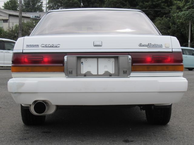NISSAN CEDRIC HARDTOP 1988 Image 31