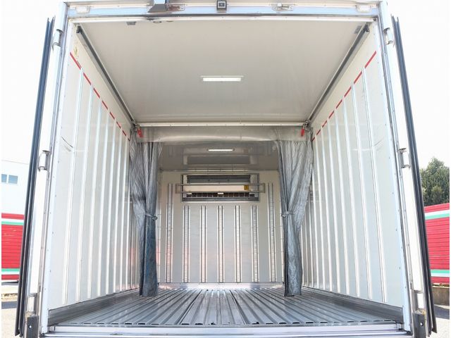 ISUZU ELF 2019 Image 31