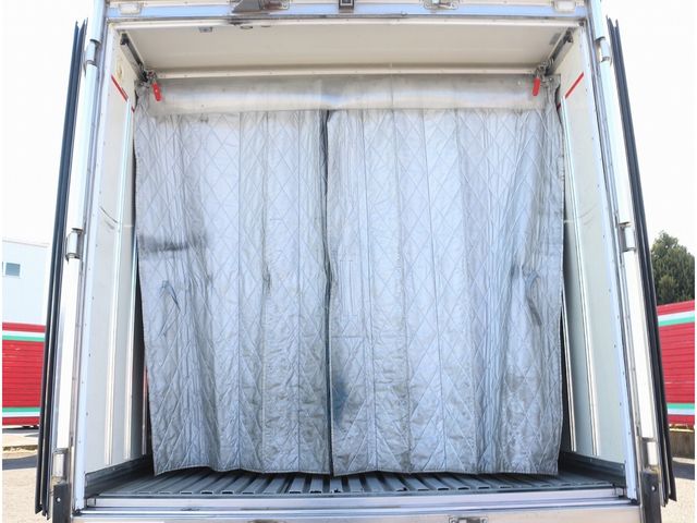 ISUZU ELF 2019 Image 31