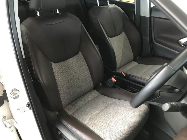 TOYOTA YARIS CROSS HYBRID 2022 Image 31