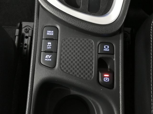 TOYOTA YARIS CROSS HYBRID 2022 Image 31