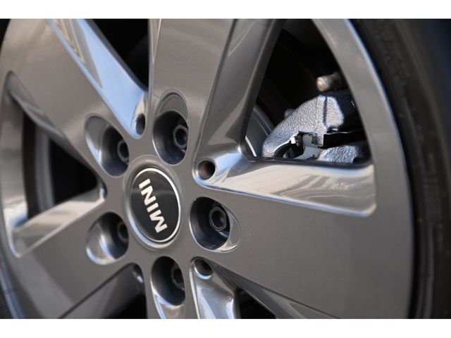 BMW MINI COOPER D 5DOOR 2022 Image 31