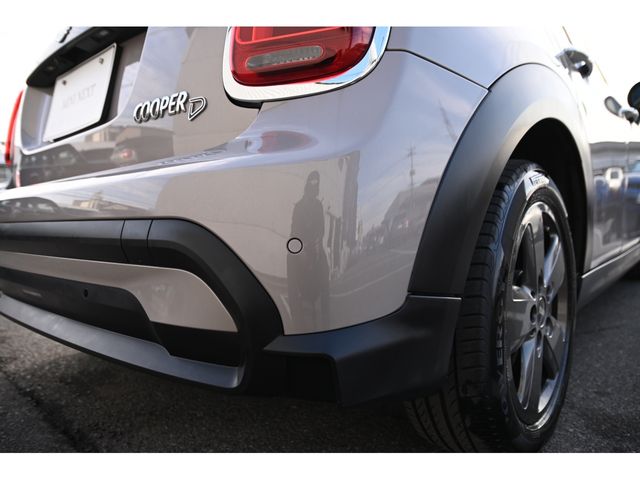 BMW MINI COOPER D 5DOOR 2022 Image 31